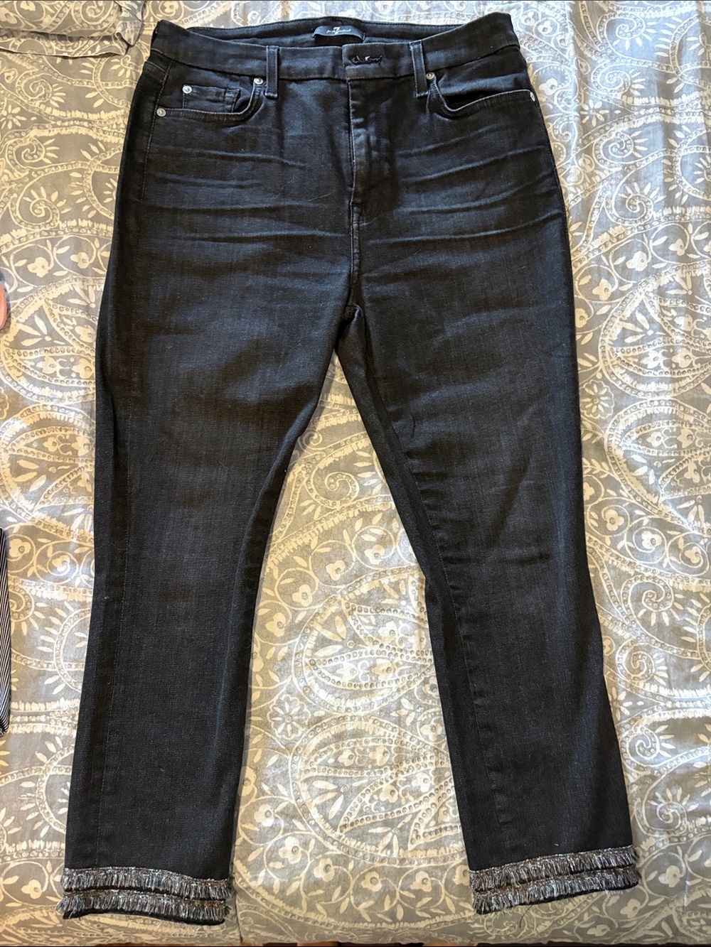 7 for All Mankind Women’s Black Cropped Jeans with Frayed Hem